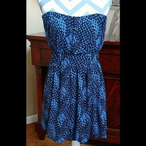 NWT- Strapless dress